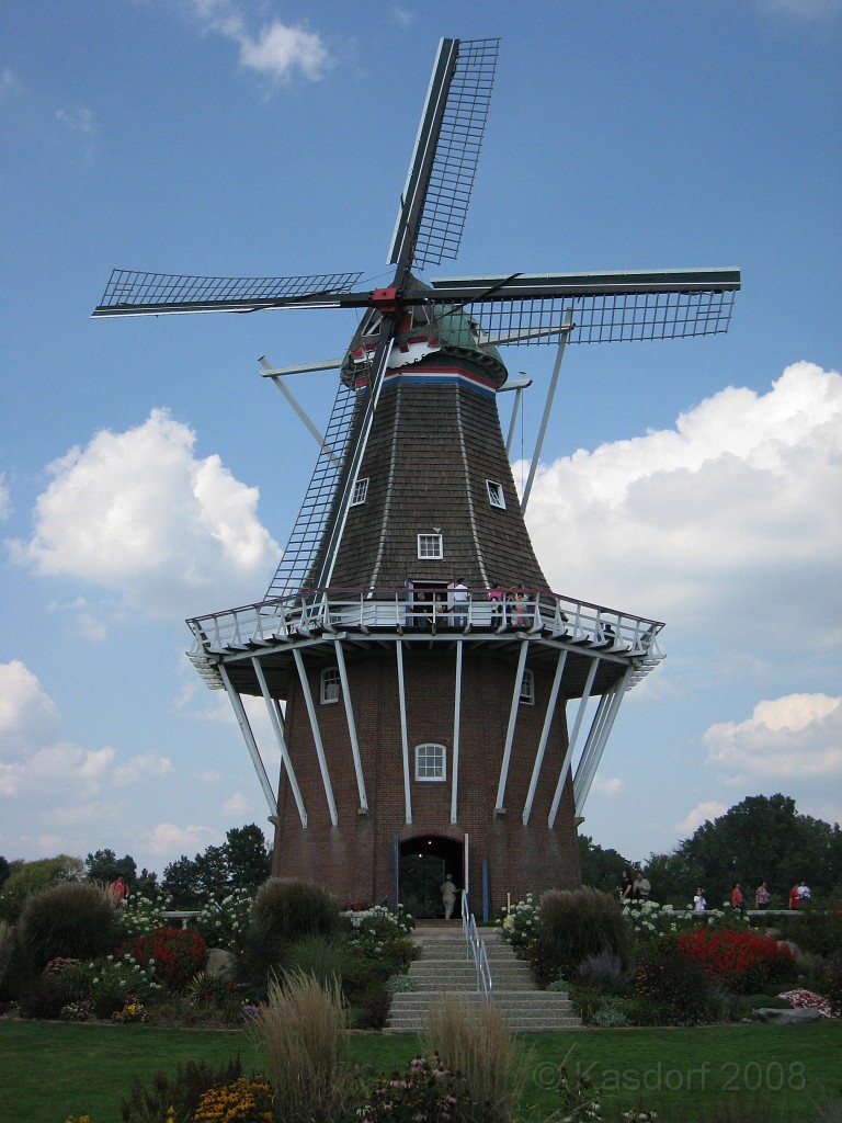 Michigans West Coast 2009 2070.jpg - Labor Day 2009. A trip along Michigans west coast to see beachs, art and buffets.